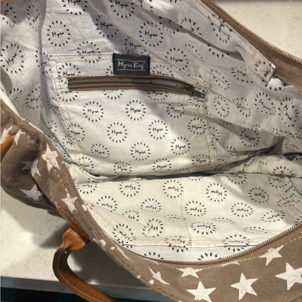 Myra Bag - Picture 3 of 6